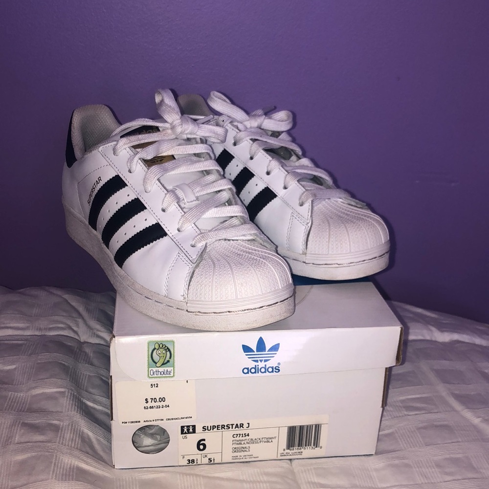 Adidas superstars